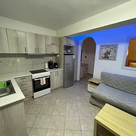 Aroma Cavas Apartment *
